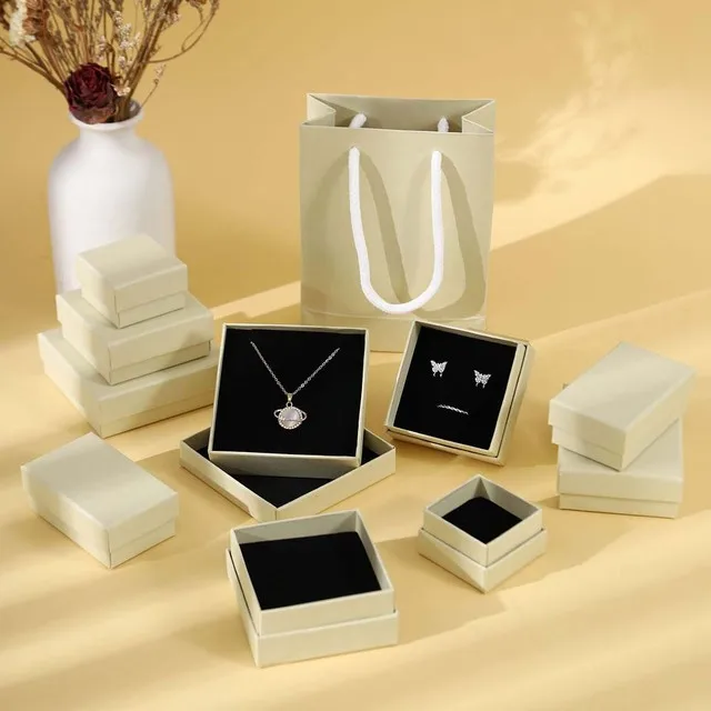 24pcs Gold Paper Jewelry Box Bracelet Necklace Ring Earring Box Handmde Luxurious Wedding Gifts Packaging Jewelry Case Boxes
24pcs Gold Paper Jewelry Box Bracelet Necklace Ring Earring Box Handmde Luxurious Wedding Gifts Packaging Jewelry Case Boxes