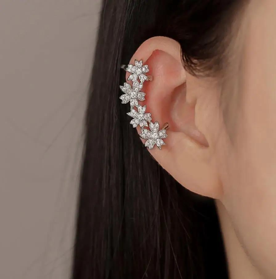 white Flower ear bone clip high-grade petal design cherry blossom ear clip new fashion without ear piercing girl chic jewelry
white Flower ear bone clip high-grade petal design cherry blossom ear clip new fashion without ear piercing girl chic jewelry