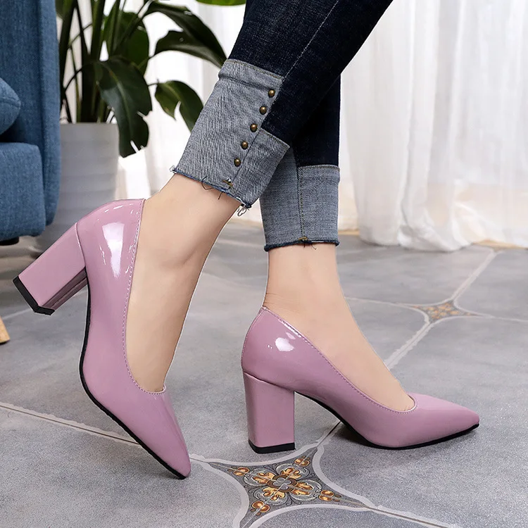 New Women Black High heels 7.5cm Lady Patent leather Thick with Autumn Pointed Single Shoes Female Sandals Pointed Toe
New Women Black High heels 7.5cm Lady Patent leather Thick with Autumn Pointed Single Shoes Female Sandals Pointed Toe