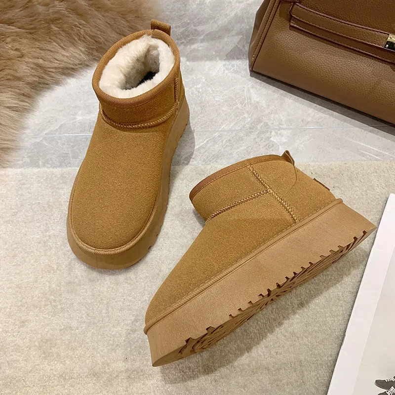 Winter Women Short Plush Warm Snow Boots New Suede Fur Ankle Boots Flats Platform Ladies Shoes Botas Femininas Tendencia 2023
Winter Women Short Plush Warm Snow Boots New Suede Fur Ankle Boots Flats Platform Ladies Shoes Botas Femininas Tendencia 2023