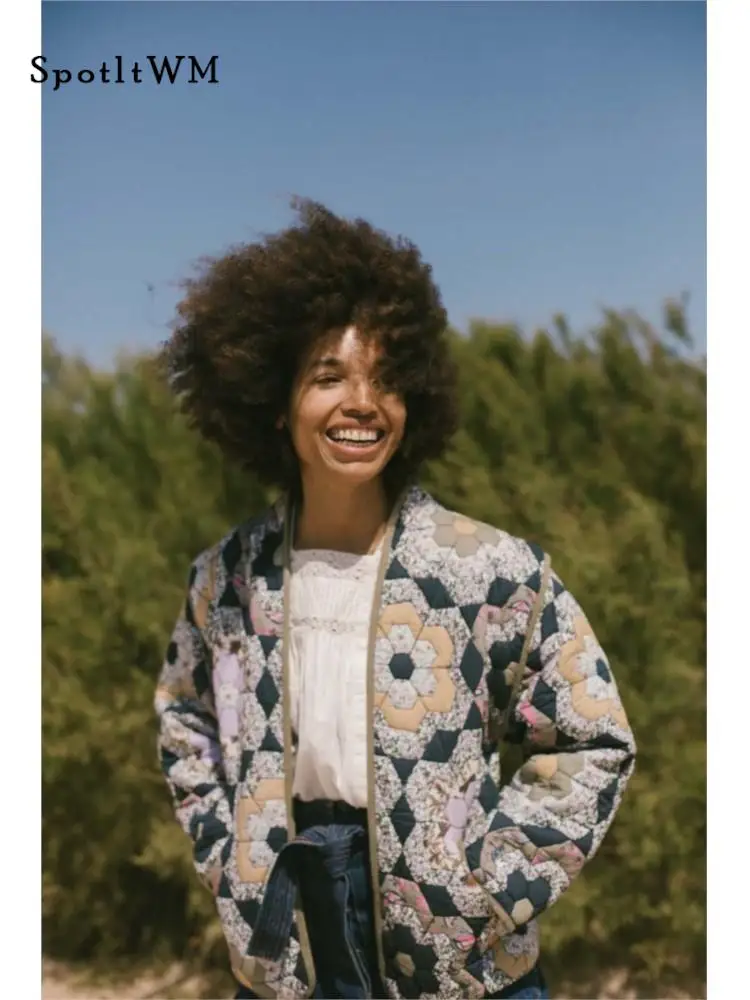 Fashion Patchwork Flower Printed Cotton Jacket Women Casual Long Sleeve Warm Loose Coat 2023 Lady Autumn Winter Lady Streetwear
Fashion Patchwork Flower Printed Cotton Jacket Women Casual Long Sleeve Warm Loose Coat 2023 Lady Autumn Winter Lady Streetwear