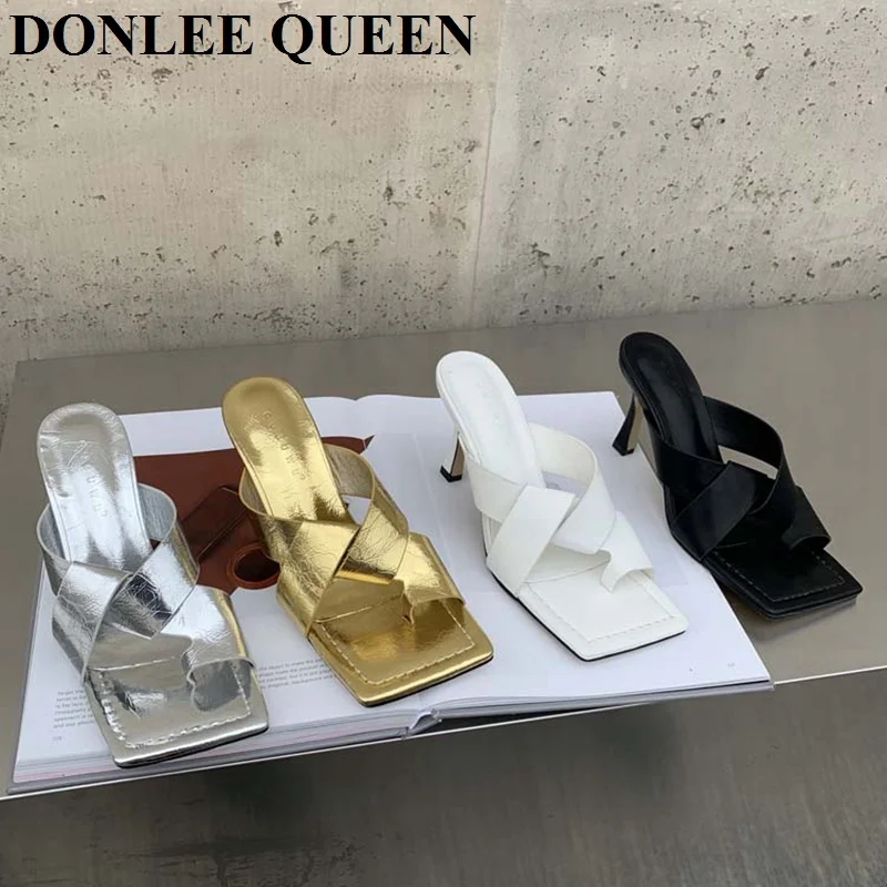 Новинка 2023, летние тапочки с клипсой, женские туфли-лодочки на высоком квадратном каблуке-шпильке, Блестящие модные туфли-лодочки
Новинка 2023, летние тапочки с клипсой, женские туфли-лодочки на высоком квадратном каблуке-шпильке, Блестящие модные туфли-лодочки