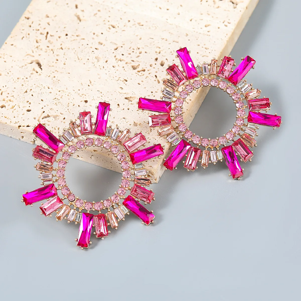 Big Colorful Rhinestone Beads Hoop-Shaped Stud Earrings for Women Girls Fashion Party Jewelry
Big Colorful Rhinestone Beads Hoop-Shaped Stud Earrings for Women Girls Fashion Party Jewelry