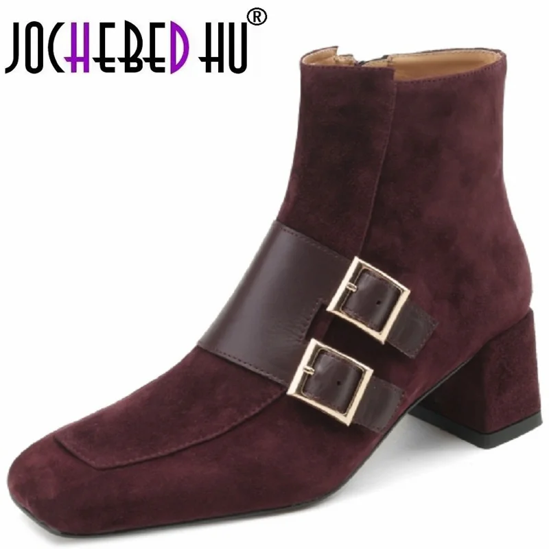 Женские ботинки из мягкой натуральной кожи, на квадратном каблуке
Женские ботинки из мягкой натуральной кожи, на квадратном каблуке