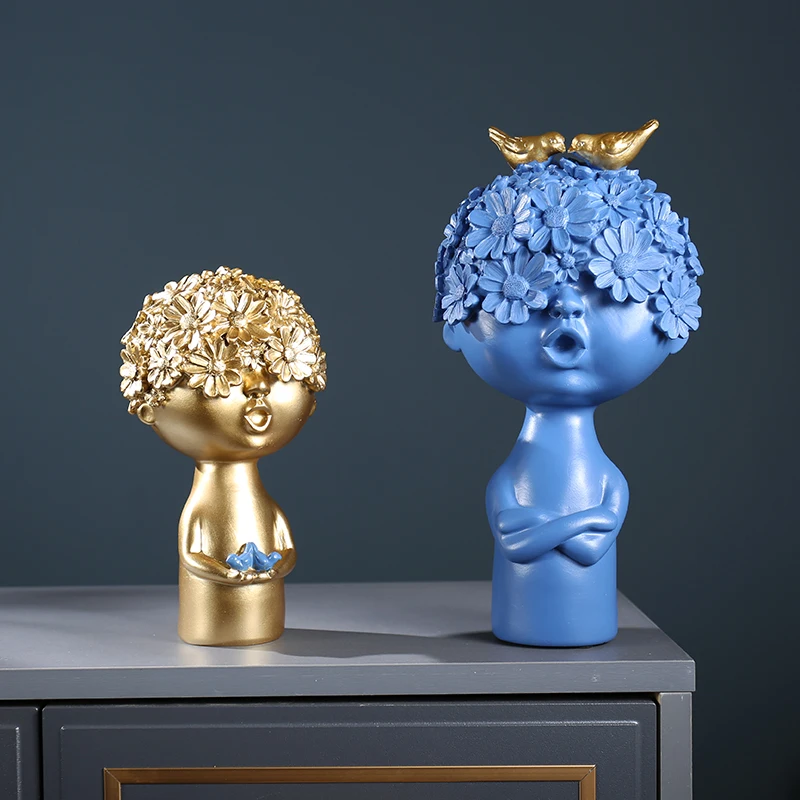 European Character Figurines Blue/gold Resin Boys and Girls Ornaments Three-dimensional Petals Gold Doll Desktop Decoration Gift
European Character Figurines Blue/gold Resin Boys and Girls Ornaments Three-dimensional Petals Gold Doll Desktop Decoration Gift