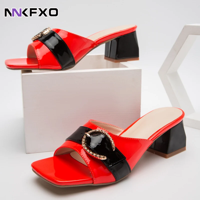 Sandals And Slippers Women's Summer 2022 New Thick Heel Fashion Ladies Slippers Mid-heel Female High Quality slippers vc3342
Sandals And Slippers Women's Summer 2022 New Thick Heel Fashion Ladies Slippers Mid-heel Female High Quality slippers vc3342