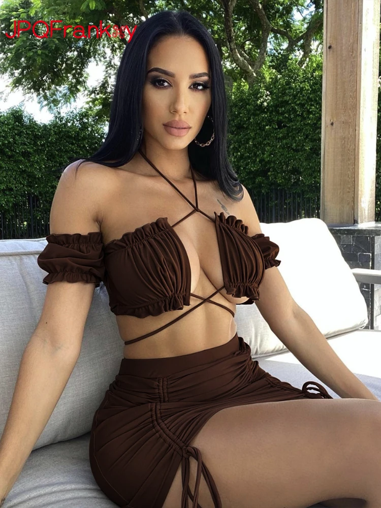 Women's Two-piece Set of Wood Ear Edge Suspenders European and American Summer Hollowed Out Bandages Pleated Buttocks Dress
Women's Two-piece Set of Wood Ear Edge Suspenders European and American Summer Hollowed Out Bandages Pleated Buttocks Dress