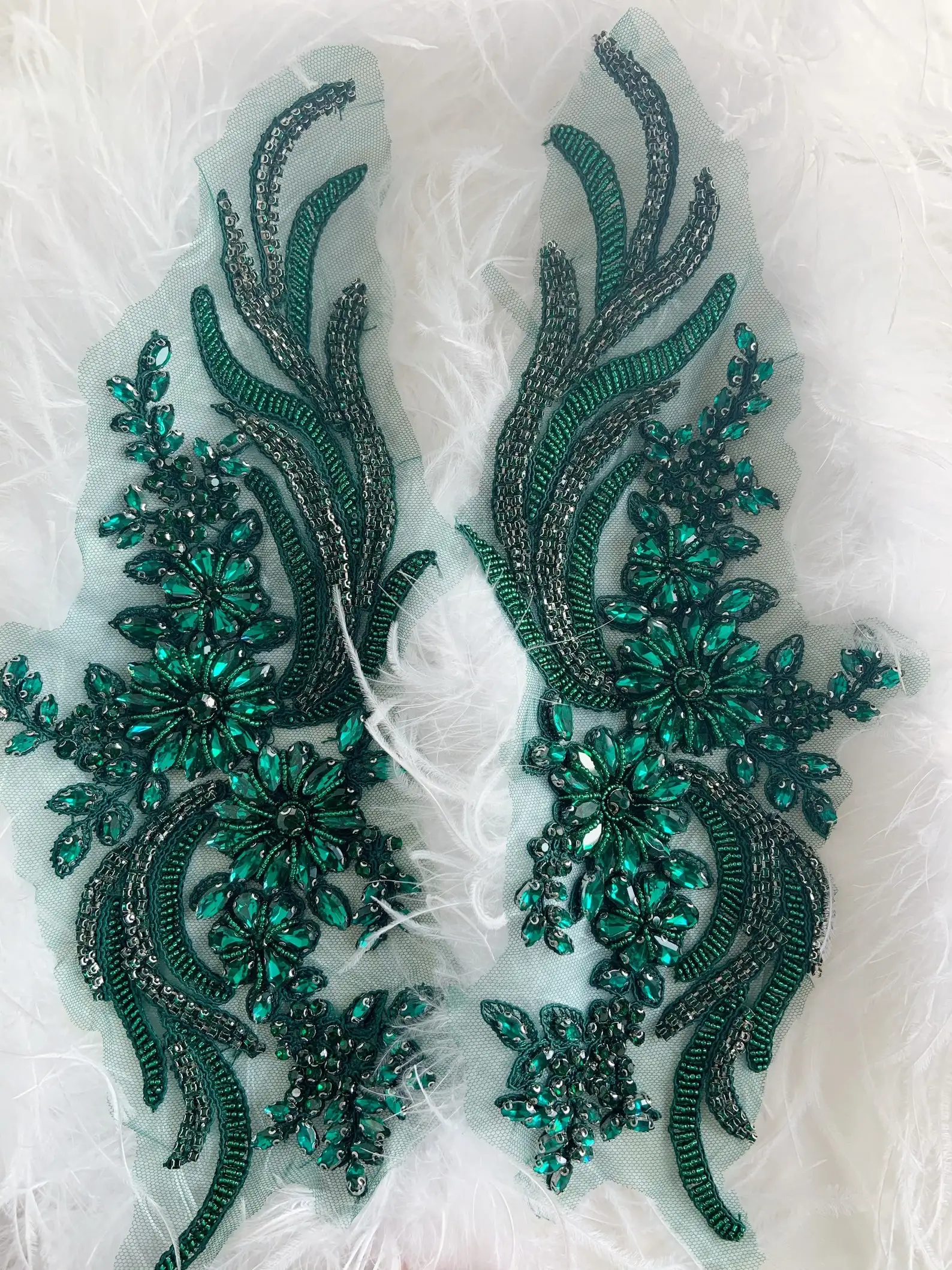 Green Luxury Rhinestone Applique with Silver Crystal Beads Floral for Bodice Patch Sewing,Wedding Motif
Green Luxury Rhinestone Applique with Silver Crystal Beads Floral for Bodice Patch Sewing,Wedding Motif