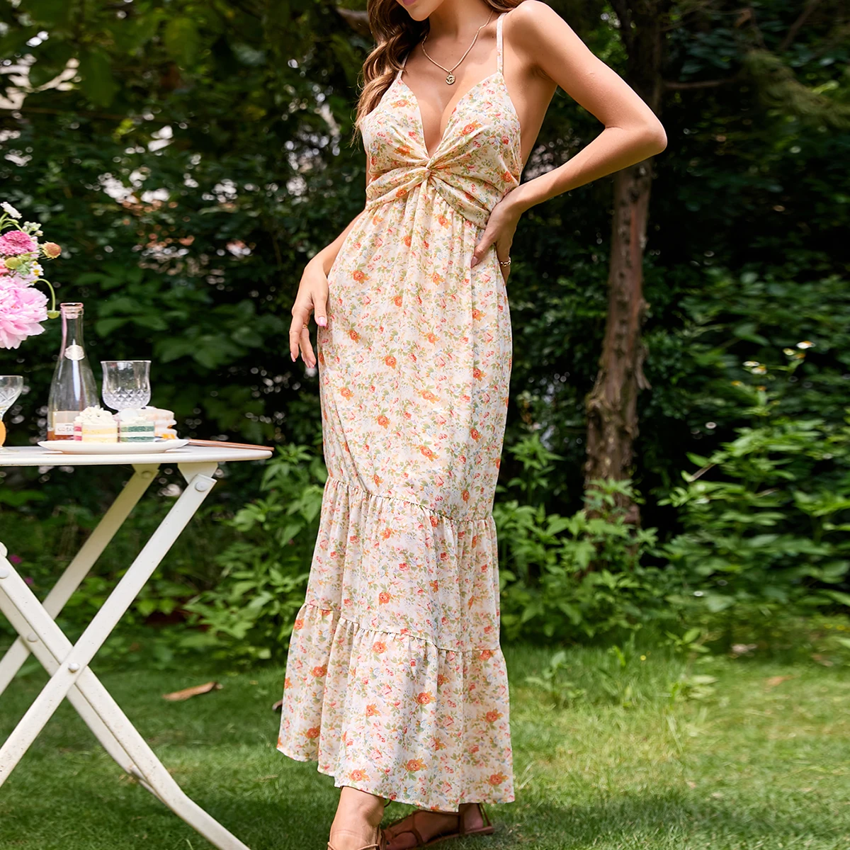 Elegant Ladies V-Neck Slip Dress Women Leisure Style Floral Printing Knotted Sleeveless Backless Tie Up Long Skirt Hot S-XL
Elegant Ladies V-Neck Slip Dress Women Leisure Style Floral Printing Knotted Sleeveless Backless Tie Up Long Skirt Hot S-XL