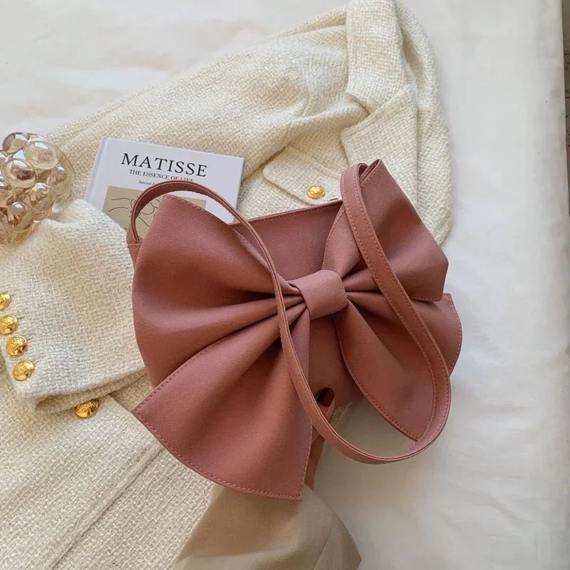 2023 New Women'S Bow Bag Retro Shoulder Bag Armpit Bag Fashion Messenger Small Square Bag For Girls Party Shopping Leisure Bag
2023 New Women'S Bow Bag Retro Shoulder Bag Armpit Bag Fashion Messenger Small Square Bag For Girls Party Shopping Leisure Bag