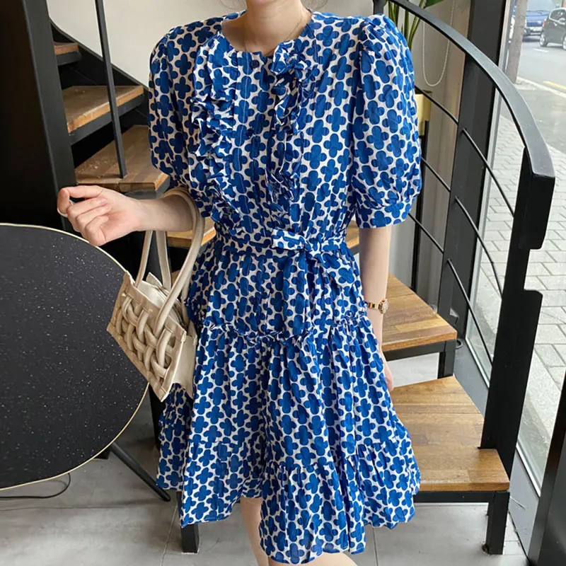 SuperAen Korea Chic Retro Niche Round Neck Flower Print Lace Waist Stitching Ruffled Bubble Sleeve Dress Women
SuperAen Korea Chic Retro Niche Round Neck Flower Print Lace Waist Stitching Ruffled Bubble Sleeve Dress Women
