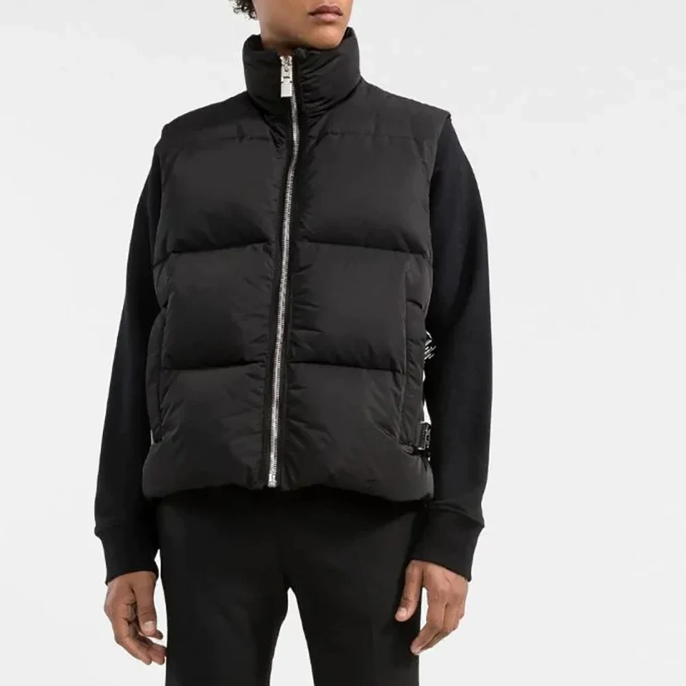 Black Niche Metal Buckle Decorative Woman Down Vest 2022 Autumn New Simple Casual Hundred With High Quality Y2k Down Vest
Black Niche Metal Buckle Decorative Woman Down Vest 2022 Autumn New Simple Casual Hundred With High Quality Y2k Down Vest