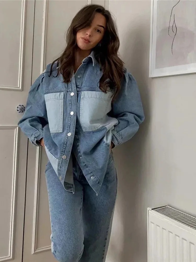 Woman Vintage Blue Loose Cotton Denim Shirt 2022 Spring Casual Female Blue Overzied Patchwork Shirts Ladies High Street Outwear
Woman Vintage Blue Loose Cotton Denim Shirt 2022 Spring Casual Female Blue Overzied Patchwork Shirts Ladies High Street Outwear