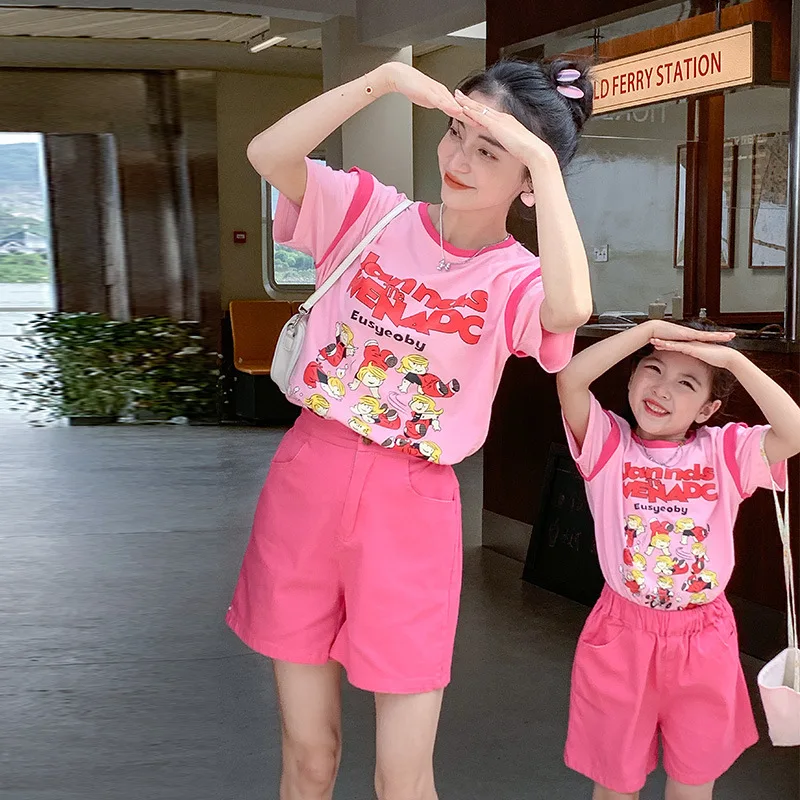 Mother and Daughter Clothes Set Mama and Baby Girl Maching Cartoon Pink Short Sleeve T Shirt Shorts Two Piece Outfits Women Suit
Mother and Daughter Clothes Set Mama and Baby Girl Maching Cartoon Pink Short Sleeve T Shirt Shorts Two Piece Outfits Women Suit