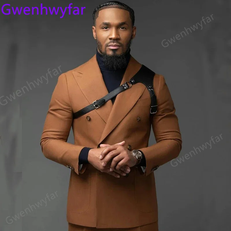 Новое поступление осенних костюмов Gwenhwyfar, мужские костюмы, костюмы с пиками, лацканами, двубортные коричневые Свадебные Мужские костюмы в стиле милитари, смокинги
Новое поступление осенних костюмов Gwenhwyfar, мужские костюмы, костюмы с пиками, лацканами, двубортные коричневые Свадебные Мужские костюмы в стиле милитари, смокинги
