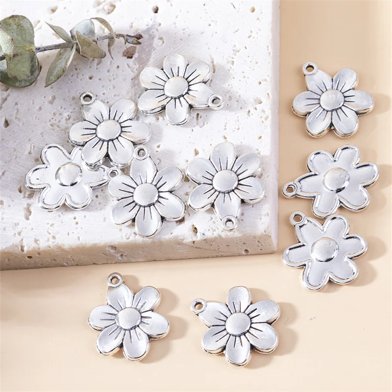 Fashion 10pcs/pack Tibetan Silver Plated Flower Owl Charms Pendants for Jewelry Making DIY Handmade Craft Accessories
Fashion 10pcs/pack Tibetan Silver Plated Flower Owl Charms Pendants for Jewelry Making DIY Handmade Craft Accessories
