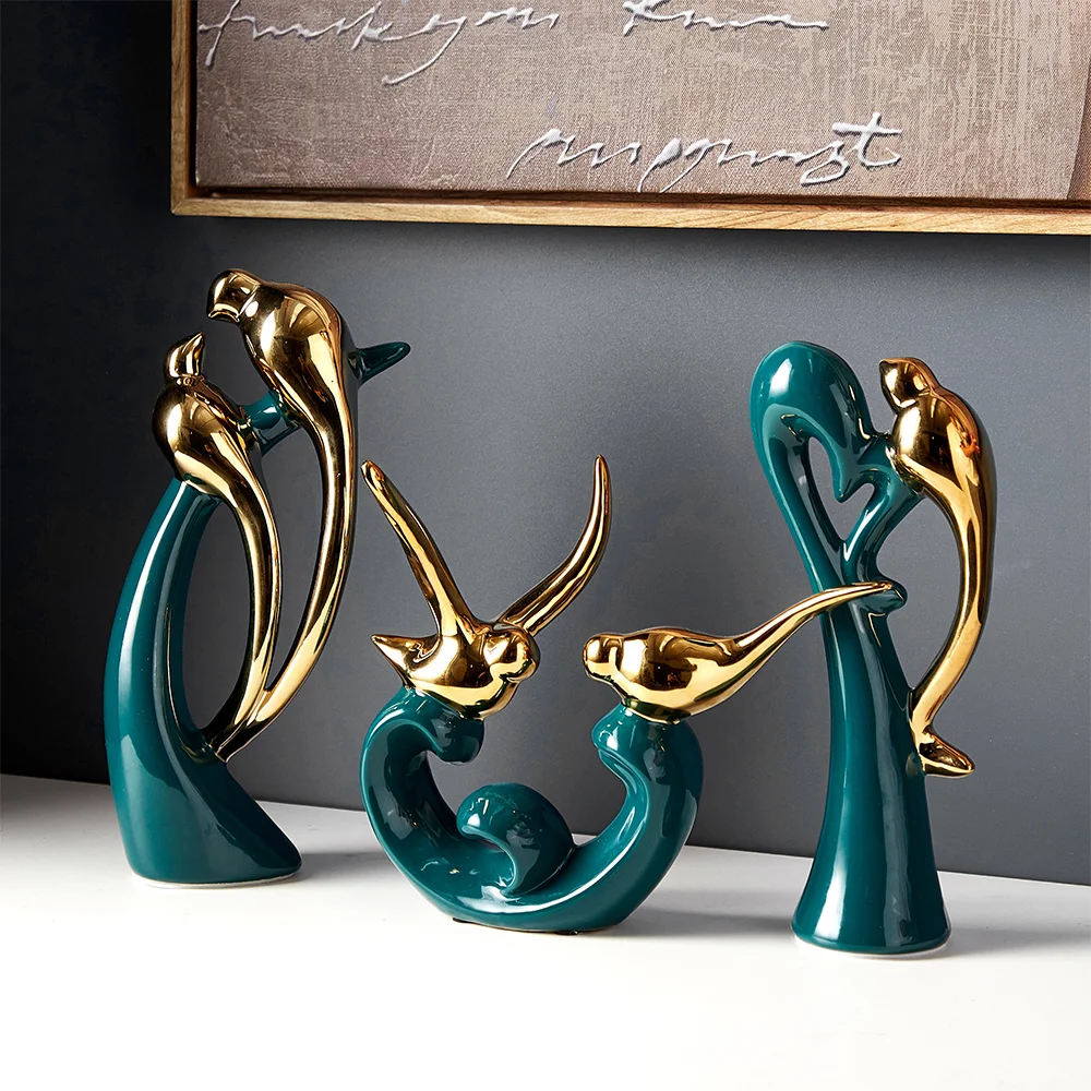 European Style Luxury Home Decor Love Bird Statue Abstract Sculpture Ceramic Decor Creative Wedding Decoration Gifts Living Room
European Style Luxury Home Decor Love Bird Statue Abstract Sculpture Ceramic Decor Creative Wedding Decoration Gifts Living Room