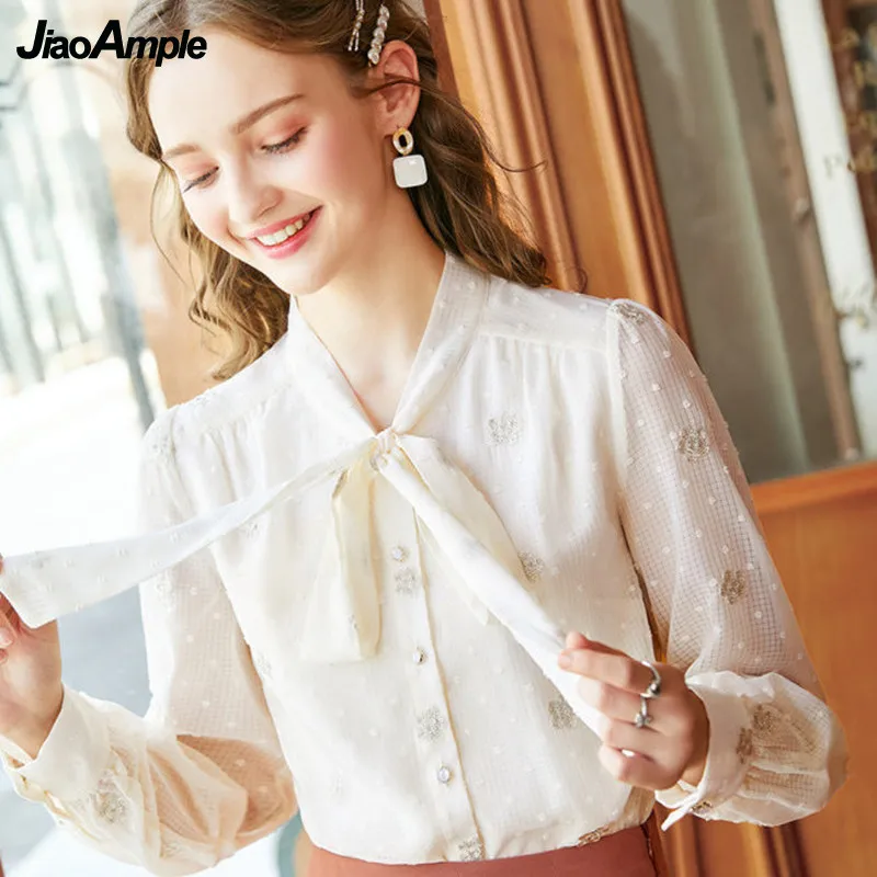 Chiffon Shirt Women 2022 Spring New Elegant Embroidery Floral Blouse Office Lady French Graceful Bow-Knot Beige Long Sleeve Tops
Chiffon Shirt Women 2022 Spring New Elegant Embroidery Floral Blouse Office Lady French Graceful Bow-Knot Beige Long Sleeve Tops
