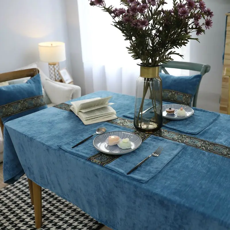 Double-Sided Velvet Blue Embroidered Tablecloth European Classic Style Table Cover High Quality Thicken Rectangular Table Cloths
Double-Sided Velvet Blue Embroidered Tablecloth European Classic Style Table Cover High Quality Thicken Rectangular Table Cloths