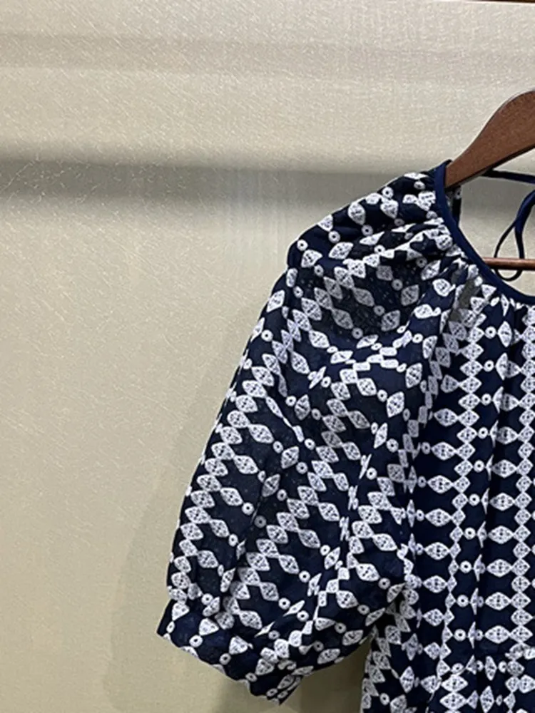 2022 Spring and Summer New Women Dress Blue Open Back Loose Embroidered A-line Short-sleeved Dress Mini Dress
2022 Spring and Summer New Women Dress Blue Open Back Loose Embroidered A-line Short-sleeved Dress Mini Dress