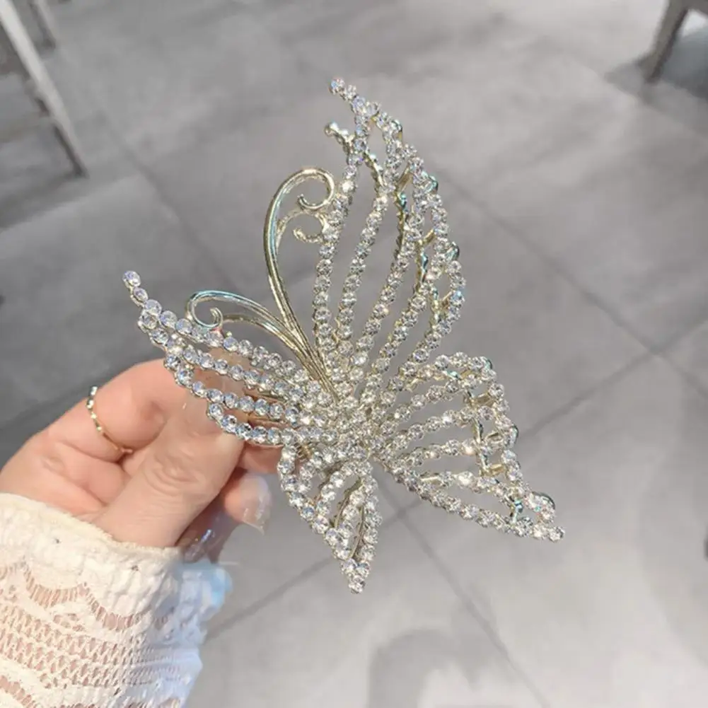 Sweet Style Attractive Shiny Rhinestone Hollow Out Hair Claws Lightweight Hair Clips High-end Hairstyle Tool
Sweet Style Attractive Shiny Rhinestone Hollow Out Hair Claws Lightweight Hair Clips High-end Hairstyle Tool