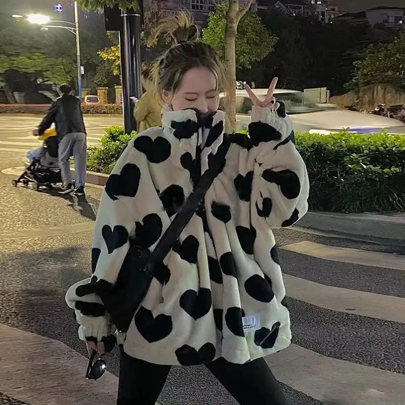 Love Lamb Wool Winter Clothes Women Thick Loose Plush Woman Jacket Autumn Winter High Street Casual Coat Women Sweater Jackets
Love Lamb Wool Winter Clothes Women Thick Loose Plush Woman Jacket Autumn Winter High Street Casual Coat Women Sweater Jackets