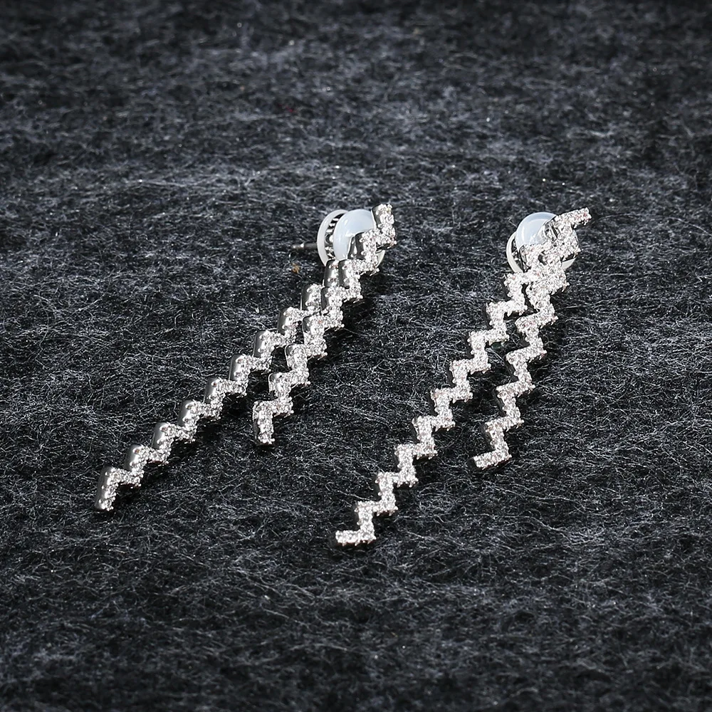 APM STYLE High Quality 925 Sterling Silver Wave Earrings With Diamond-encrusted Detachable Earrings For Valentine's Day
APM STYLE High Quality 925 Sterling Silver Wave Earrings With Diamond-encrusted Detachable Earrings For Valentine's Day