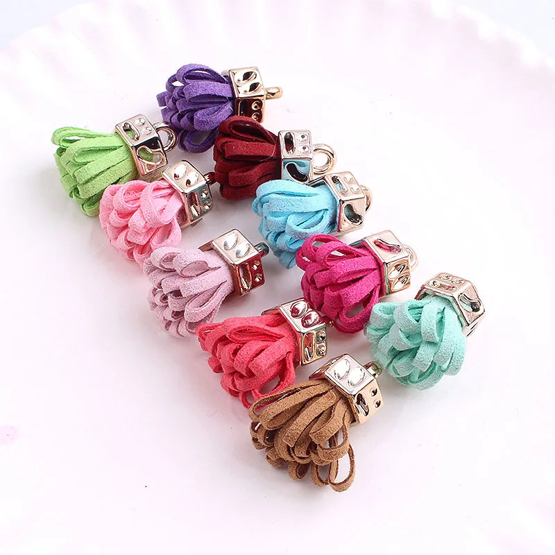 New Suede Leather Tassel DIY Accessory Mobile Phone Bag Earrings Necklace Pendant Tassel Accessorises Jewelry For Girl Women Men
New Suede Leather Tassel DIY Accessory Mobile Phone Bag Earrings Necklace Pendant Tassel Accessorises Jewelry For Girl Women Men