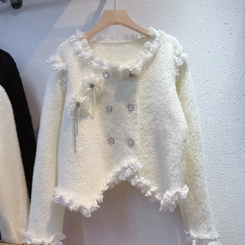Women's Clothing Autumn 2022 New White Lace Beaded Fashion Cardigan Imitation Mink Fleece Irregular Sweater Coat
Women's Clothing Autumn 2022 New White Lace Beaded Fashion Cardigan Imitation Mink Fleece Irregular Sweater Coat