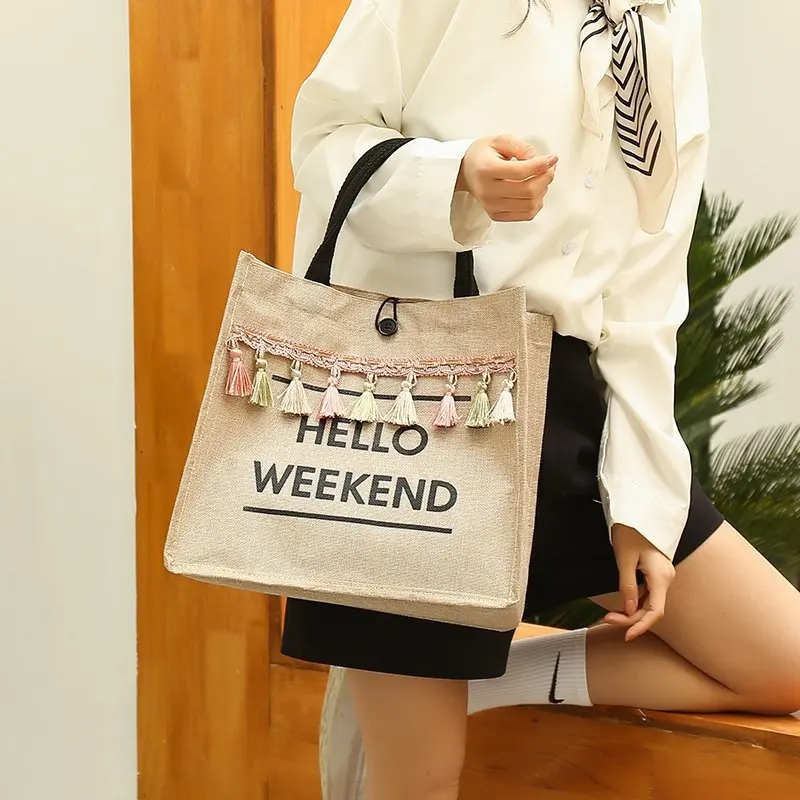 Large Capacity Beach Bags Straw Handbags Lady Bag Big Letter Linen Totes Casual Bag Tassel Shoulder Women's Bag 2022 Trend New
Large Capacity Beach Bags Straw Handbags Lady Bag Big Letter Linen Totes Casual Bag Tassel Shoulder Women's Bag 2022 Trend New