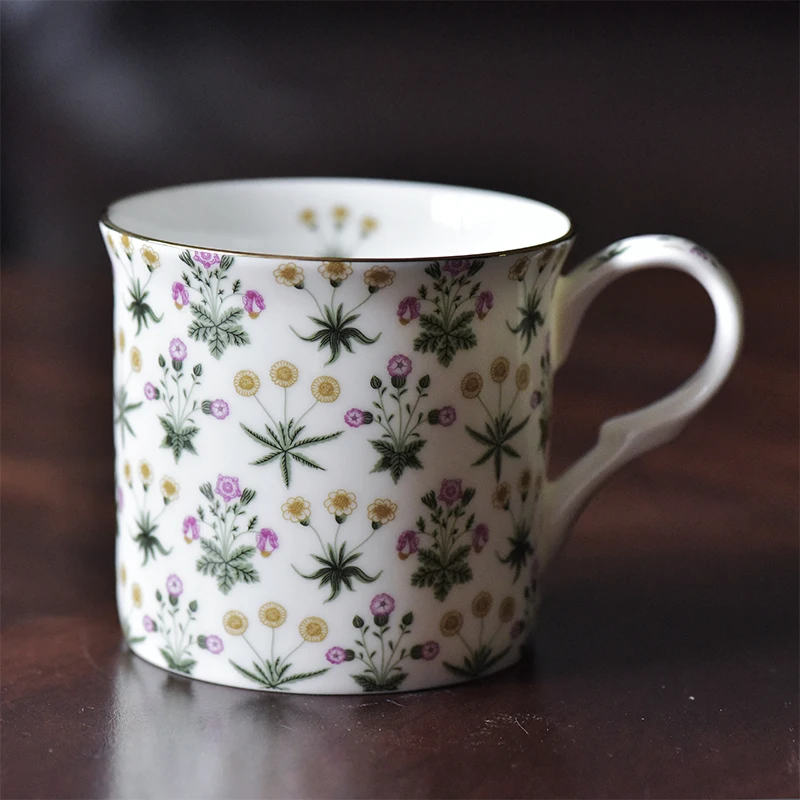 Керамическая чашка William Morris
Керамическая чашка William Morris