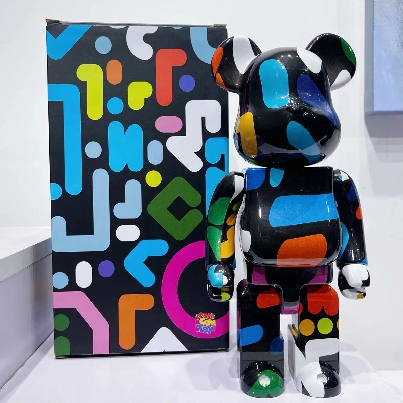 Bearbrick 400% 28cm Korean Street Artist Yoon Hyup Blue Black 400% Korean, B. 1982 Kaleidoscope Like Lines And Stippling
Bearbrick 400% 28cm Korean Street Artist Yoon Hyup Blue Black 400% Korean, B. 1982 Kaleidoscope Like Lines And Stippling