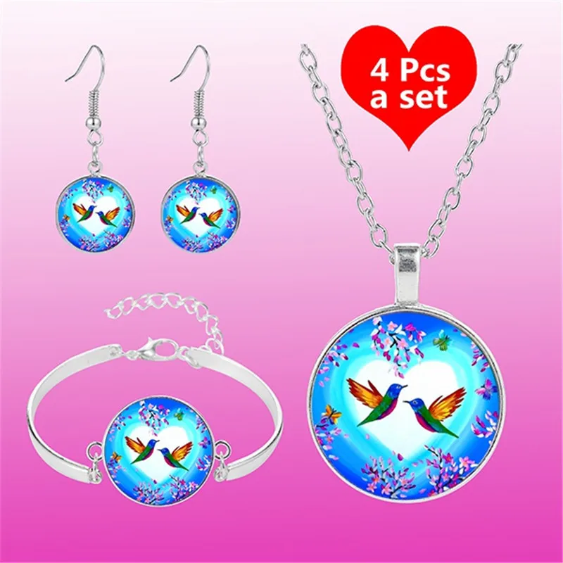 LE Hummingbird Art Photo Jewelry Set Heart-shaped Pendant Necklace Earring Bracelet 4 Pcs Women's Party Gifts
LE Hummingbird Art Photo Jewelry Set Heart-shaped Pendant Necklace Earring Bracelet 4 Pcs Women's Party Gifts