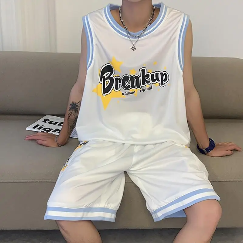 Summer Casual Men's Loose Sporty Cool Boys Soft Pullover T-Shirt Solid Color Letter Short Sleeve Top Breathable Basketball Wear
Summer Casual Men's Loose Sporty Cool Boys Soft Pullover T-Shirt Solid Color Letter Short Sleeve Top Breathable Basketball Wear