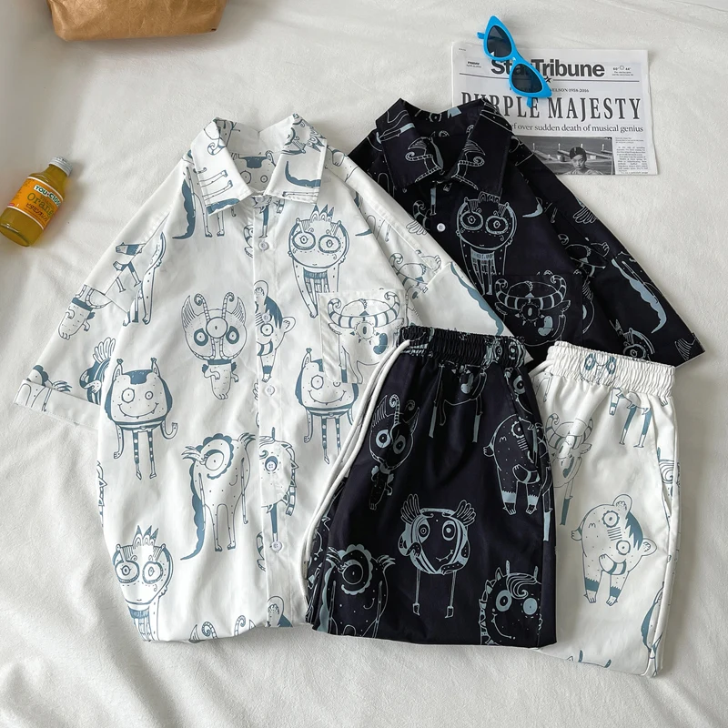 Summer Casual Women's Plus Size Little Monster Print Streetwear Short Sleeve Shirt Top Loose Drawstring Shorts Suits 2 Piece Set
Summer Casual Women's Plus Size Little Monster Print Streetwear Short Sleeve Shirt Top Loose Drawstring Shorts Suits 2 Piece Set