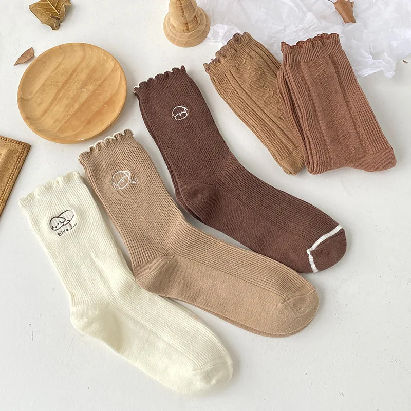 Модные повседневные милые женские носки с вышивкой, коричневые носки с ворсом, оптовая продажа, милые носки с оборками
Модные повседневные милые женские носки с вышивкой, коричневые носки с ворсом, оптовая продажа, милые носки с оборками