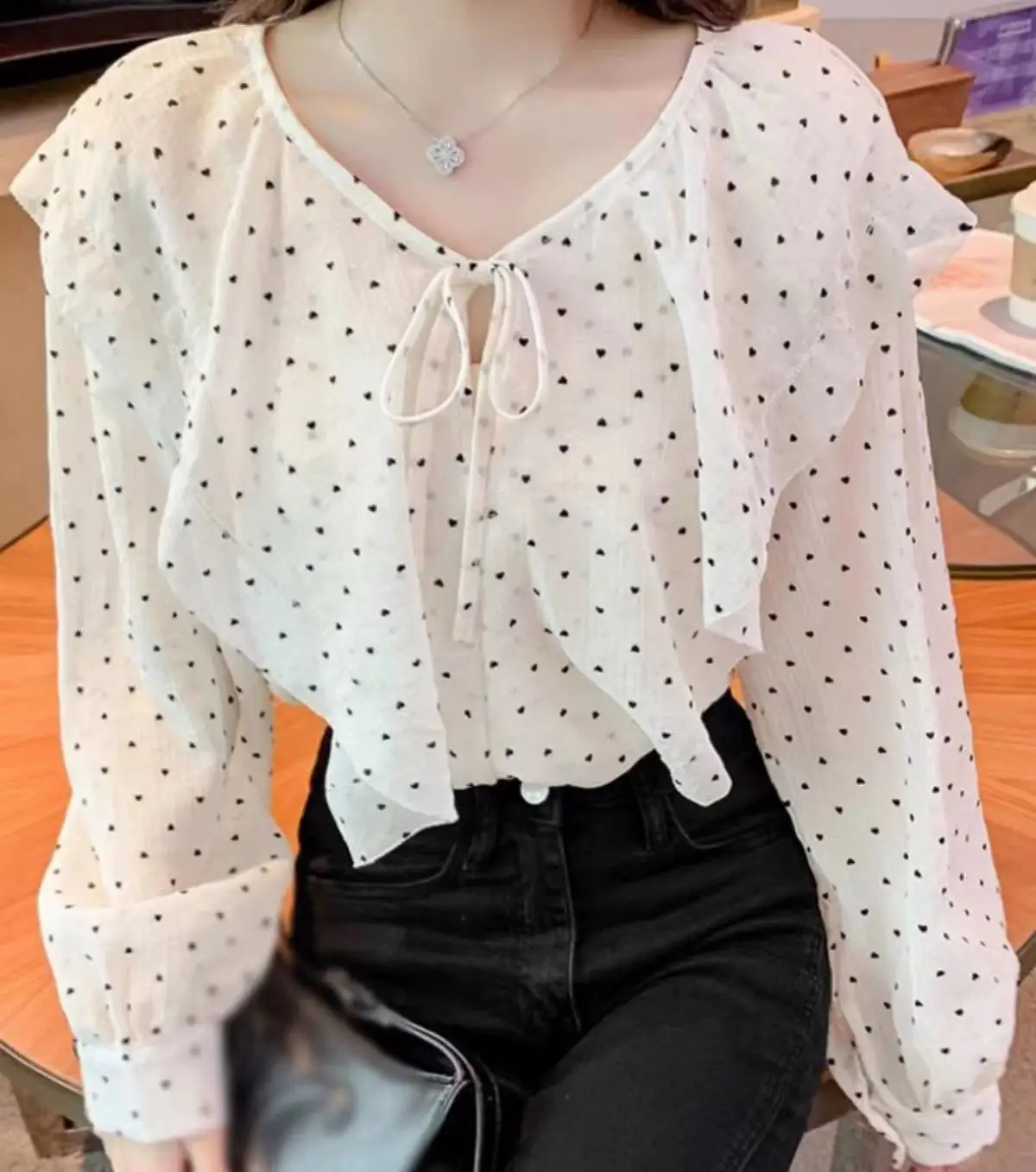 2023 Autumn New Korean Version Loose Ruffle Edge Long Sleeve Polka Dot Shirts Blouses Women's Versatile Slim Shirt Top
2023 Autumn New Korean Version Loose Ruffle Edge Long Sleeve Polka Dot Shirts Blouses Women's Versatile Slim Shirt Top