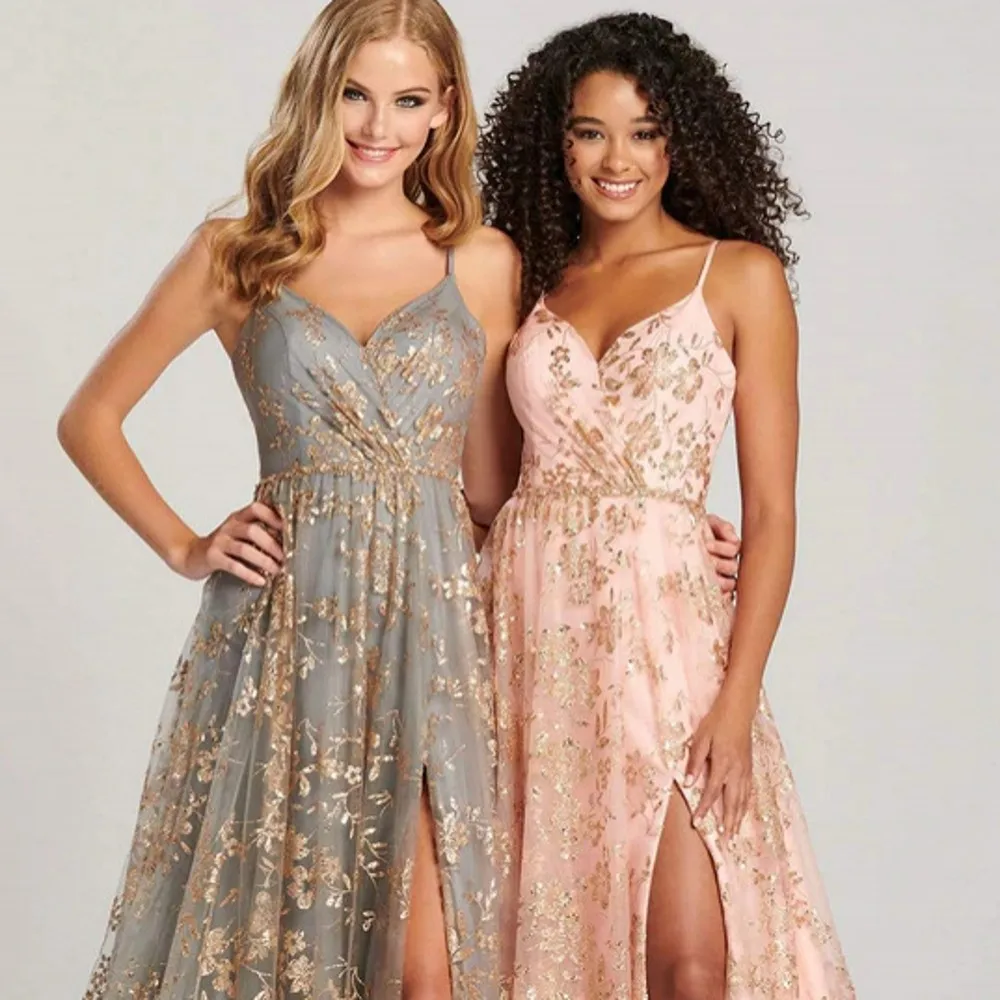 New Fashion Long Prom Dresses Sequins Cross Back High Split A Line Formal Women Evening Gown Fashion Party Dress YSAN1866
New Fashion Long Prom Dresses Sequins Cross Back High Split A Line Formal Women Evening Gown Fashion Party Dress YSAN1866