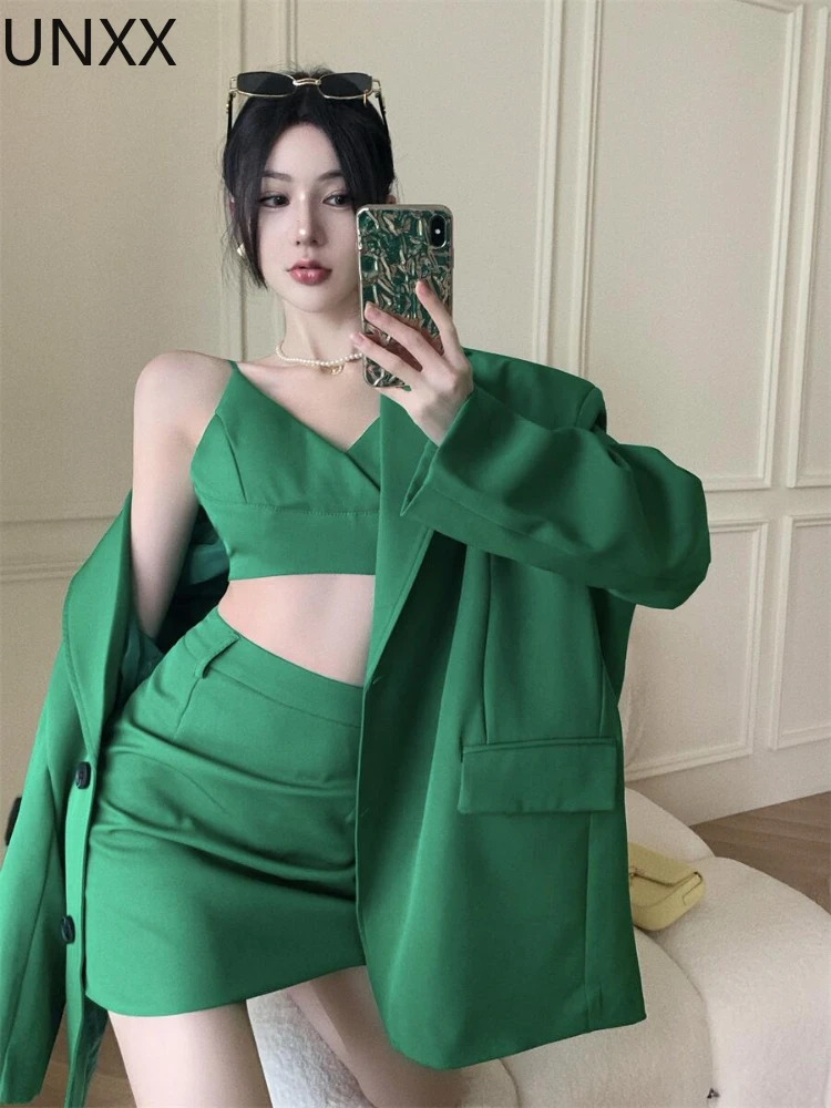 UNXX 2022 Chic Green Oversized Long Women Blazer V Neck Pockets Office Lady Fashion Jackets Female Elegant Women Blazer Harajuku
UNXX 2022 Chic Green Oversized Long Women Blazer V Neck Pockets Office Lady Fashion Jackets Female Elegant Women Blazer Harajuku