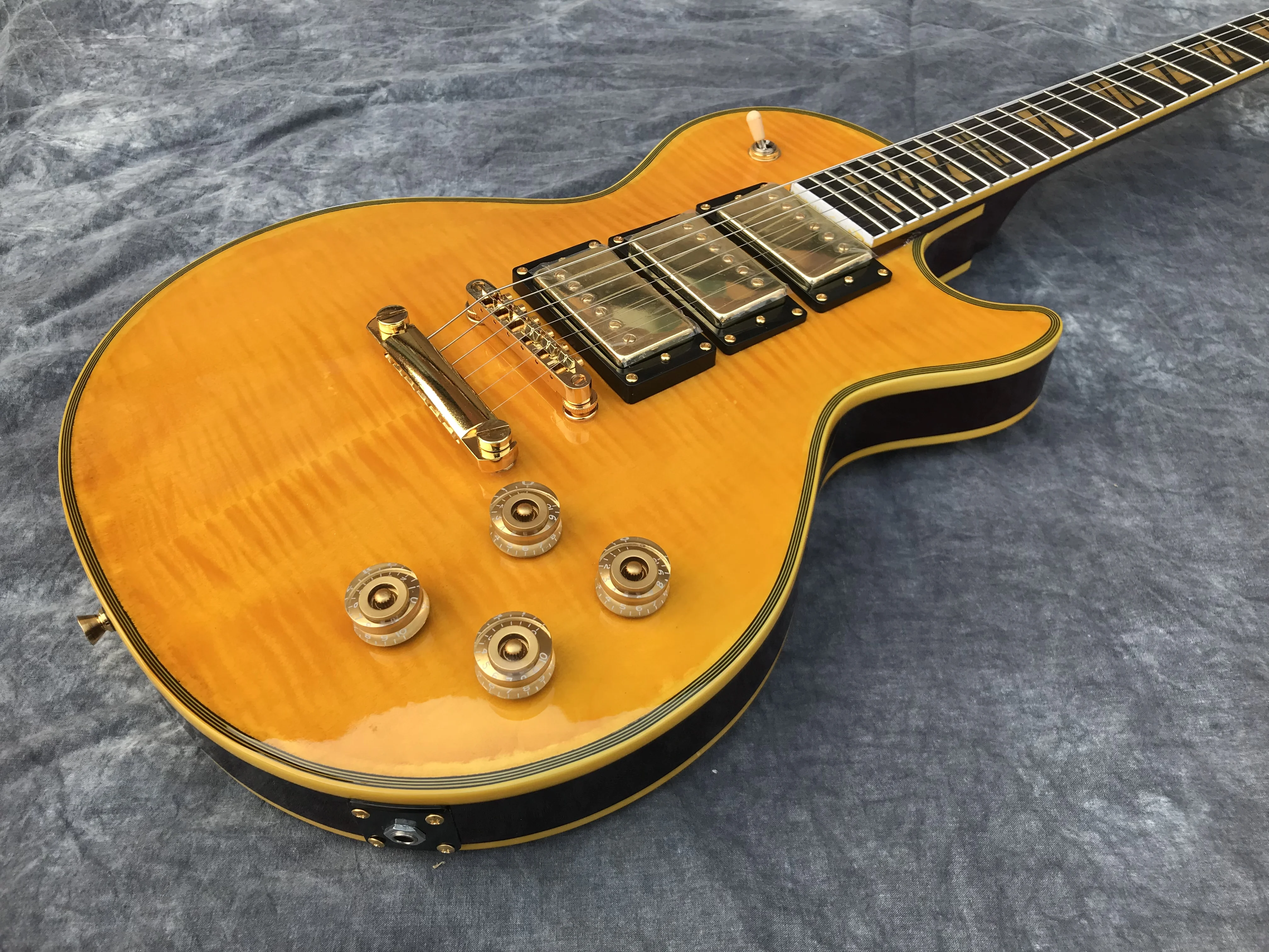 Oem 6 String Electric Guitar Flame Maple Top &Back Fingerboard Ebony 3 Humbucker Build Yellow Free Delivery
Oem 6 String Electric Guitar Flame Maple Top &Back Fingerboard Ebony 3 Humbucker Build Yellow Free Delivery