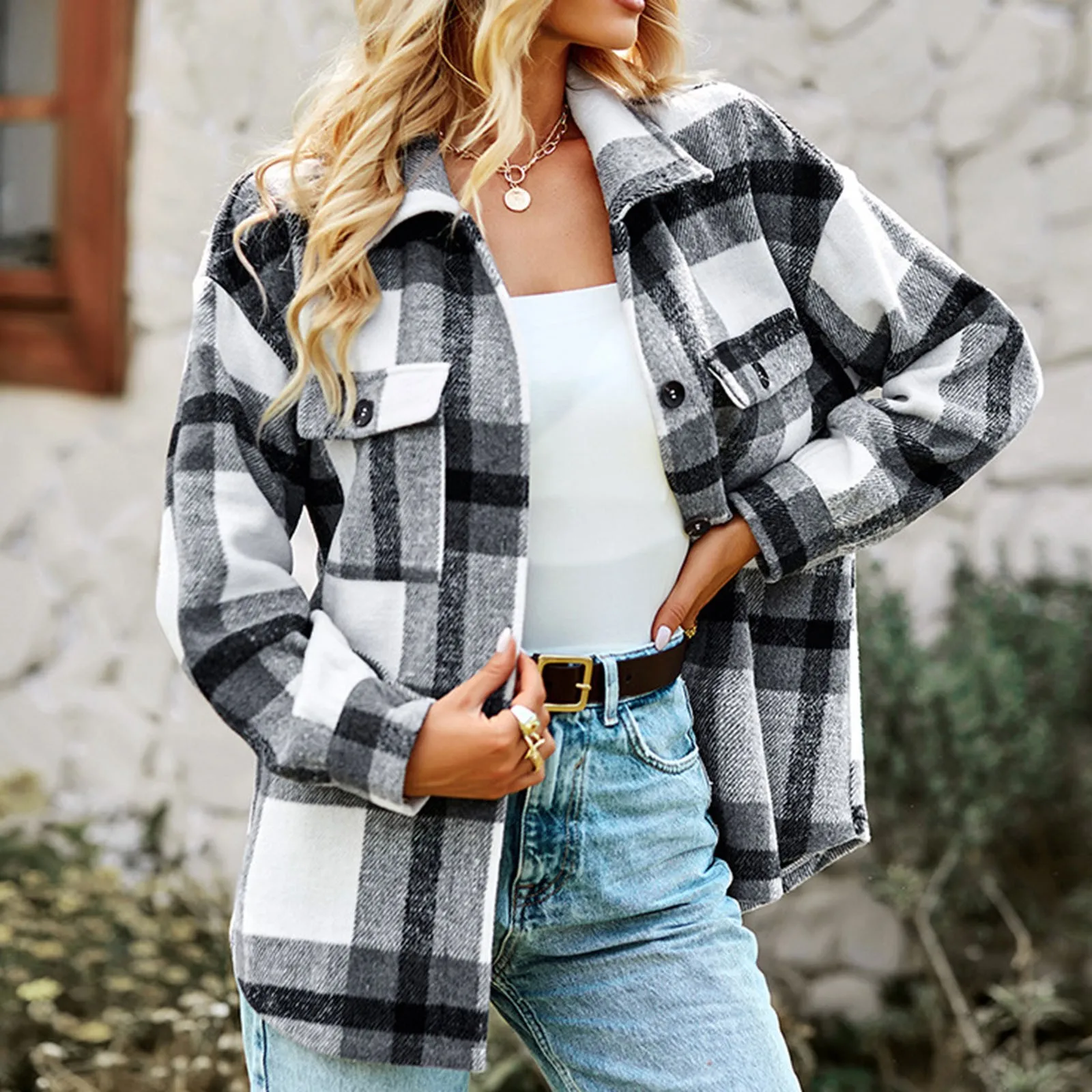 Autumn Fashion Plaid Jacket Women Overshirt Checkered Jacket Female Pocket Long Sleeve Winter Shirt Jackets Coats For Women 2022
Autumn Fashion Plaid Jacket Women Overshirt Checkered Jacket Female Pocket Long Sleeve Winter Shirt Jackets Coats For Women 2022