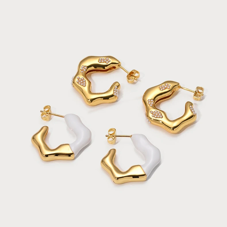 Designer Brand Brass Plated With 24K Gold Irregular Pearls Earrings Women High Quality Luxury Jewelry Runway Europe
Designer Brand Brass Plated With 24K Gold Irregular Pearls Earrings Women High Quality Luxury Jewelry Runway Europe