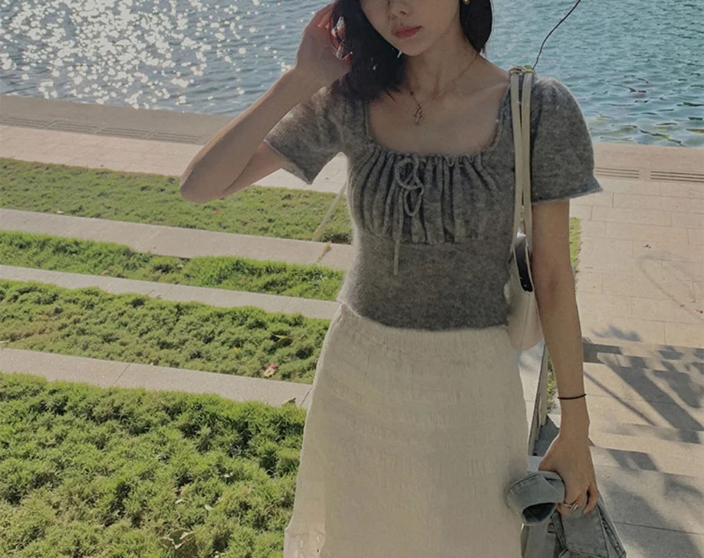 2023 Summer New T Shirts Women Tees Sexy Square Collar Knitted Crop Tops Lace up Cashmere Jumper Short Sleeve Elegant Korean
2023 Summer New T Shirts Women Tees Sexy Square Collar Knitted Crop Tops Lace up Cashmere Jumper Short Sleeve Elegant Korean