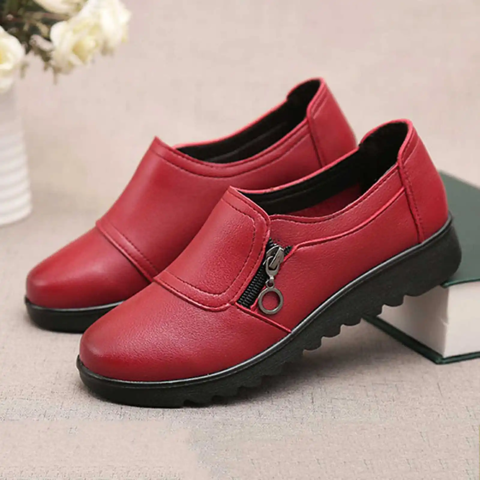 2022 New Fashion Women Casual Leather Slip On Outdoor Flat Loafers PU Leather Comfortable Non-slip Summer Flat Sports shoes
2022 New Fashion Women Casual Leather Slip On Outdoor Flat Loafers PU Leather Comfortable Non-slip Summer Flat Sports shoes