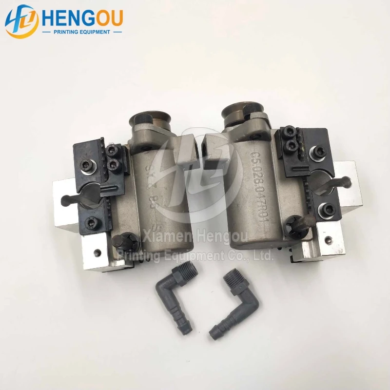 1 PAIR=2PCS C5.028.046F C5.028.056F MV.103.290 MV.103.291 Heidelberg printing machine spare parts CD102 sucker
1 PAIR=2PCS C5.028.046F C5.028.056F MV.103.290 MV.103.291 Heidelberg printing machine spare parts CD102 sucker