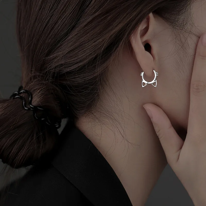 Showfay 2022 Simple Cute Cat Real 925 Sterling Silver Hoop Earrings for Women Gift Jewelry New Trendy Small Hoop Earrings
Showfay 2022 Simple Cute Cat Real 925 Sterling Silver Hoop Earrings for Women Gift Jewelry New Trendy Small Hoop Earrings