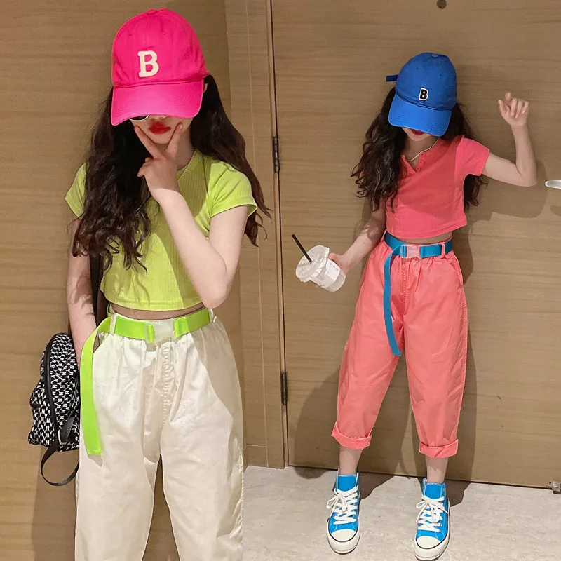 Girls short-sleeved T-shirt casual trousers two-piece suit light and thin 2022 summer new fashion trend
Girls short-sleeved T-shirt casual trousers two-piece suit light and thin 2022 summer new fashion trend