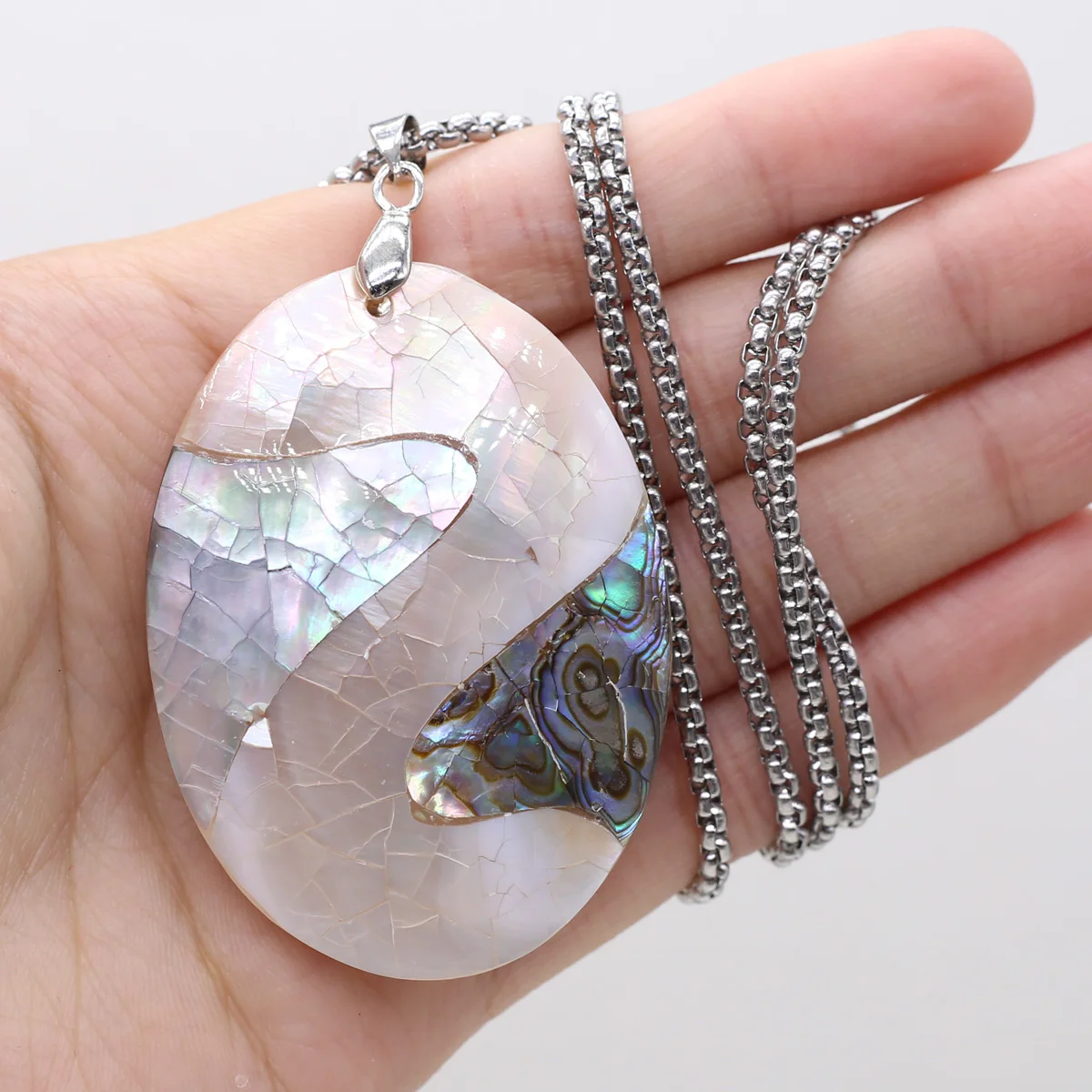 Natural Mother-of-pearl Shell Pendant Necklace Oval Shape White Shell High Quality for Women Necklace Jewelry Gifts
Natural Mother-of-pearl Shell Pendant Necklace Oval Shape White Shell High Quality for Women Necklace Jewelry Gifts