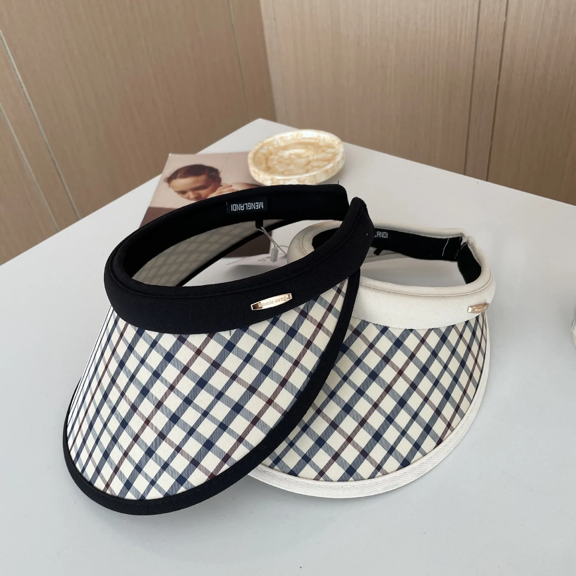 Summer Beach Lattice Women's Brand Sun Hat Leisure UV Sunscreen Vacation Fashion Women's Sun Hat Designer Women's Empty Top Hat
Summer Beach Lattice Women's Brand Sun Hat Leisure UV Sunscreen Vacation Fashion Women's Sun Hat Designer Women's Empty Top Hat