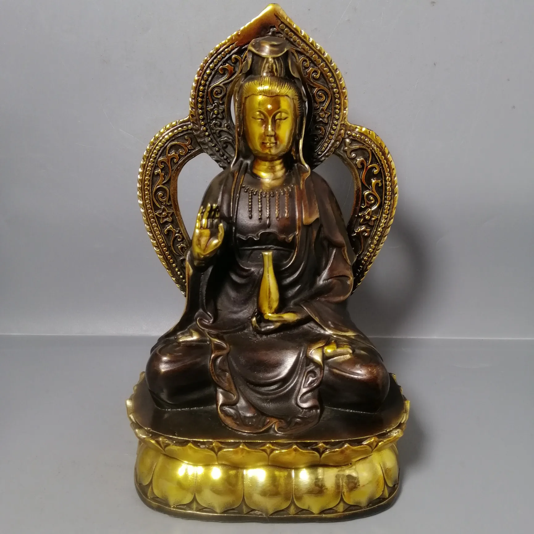 Exquisite Collection of Chinese Pure Copper Gilt Guanyin Buddhist Supplies Living Room Furniture Decoration
Exquisite Collection of Chinese Pure Copper Gilt Guanyin Buddhist Supplies Living Room Furniture Decoration